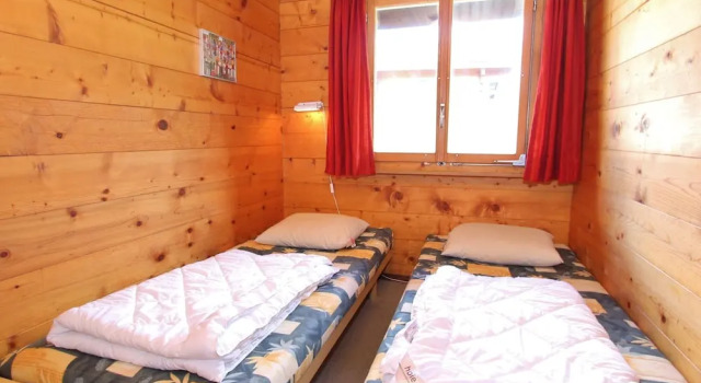 Attractive Chalet in Fiesch-wiler With Views, Book Chalet Villaer i Goms, Villa
