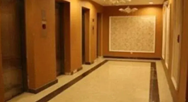Jadly Hotel