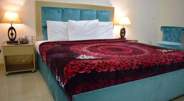 Номер Deluxe Royalton Inn Hotel - Gulberg