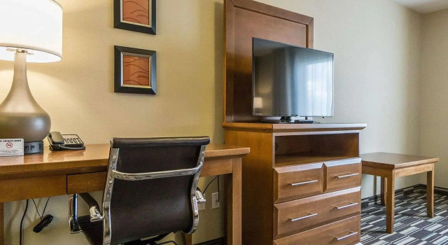 Двухместный люкс Comfort Inn & Suites Edmonton International Airport