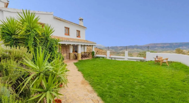 Casa Dehesa de las Casas Algarinejo by Ruralidays, Reservar Hotel La Carrera de la Vina 