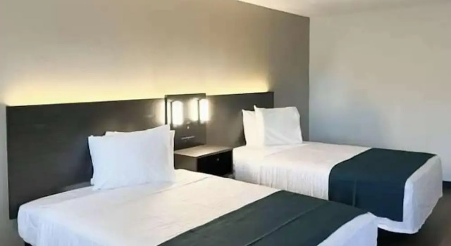 Четырёхместный номер Deluxe Motel 6 Sandersville, GA