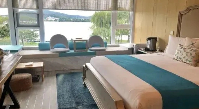 Двухместный люкс Presidential Wuxi 1881 Peninsula Hotel