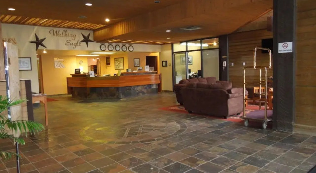 Walking Eagle Inn & Lodge, Prenota Hotel Hotel a Alberta con parcheggio, Parcheggio