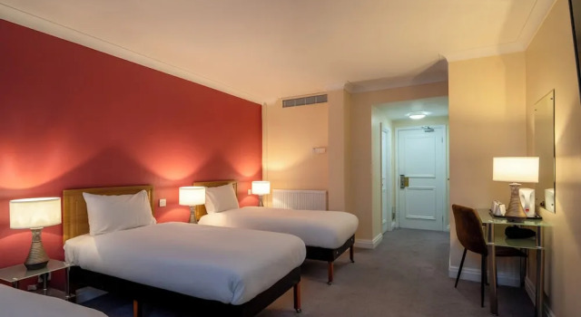 Трёхместный номер Standard Sachas Hotel Manchester