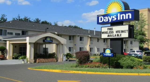 Comfort Inn, Varaa Hotelli Runnemede 