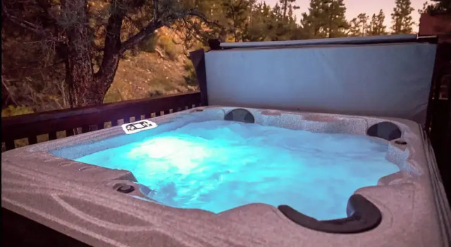 Hot Tub & Deck: Big Bear City Cabin Near Skiing