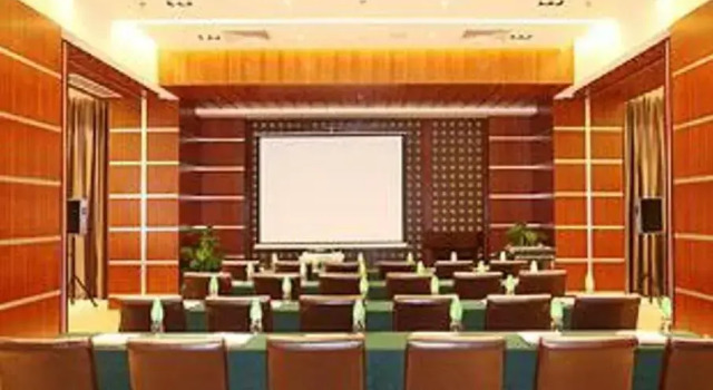 Zhongshan Huahong Aparthotel, Boek Appartementenhotel Hotels in Guangdong met parkeren, Parkeren
