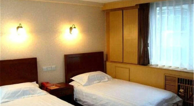 Chengde Huatang Hotel, Book Hotel Hoteller i Chengde med parkering, Parkering