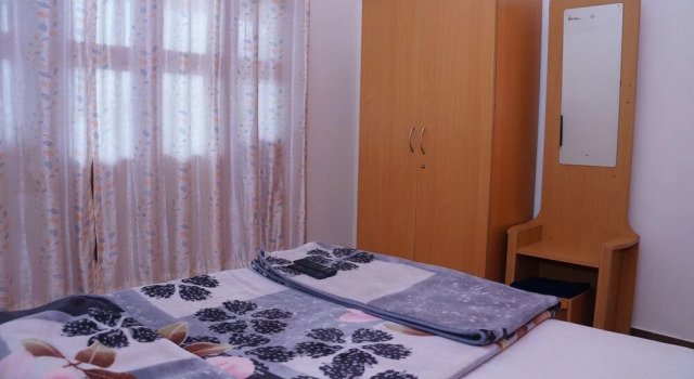 Hotel Godai Girikunj