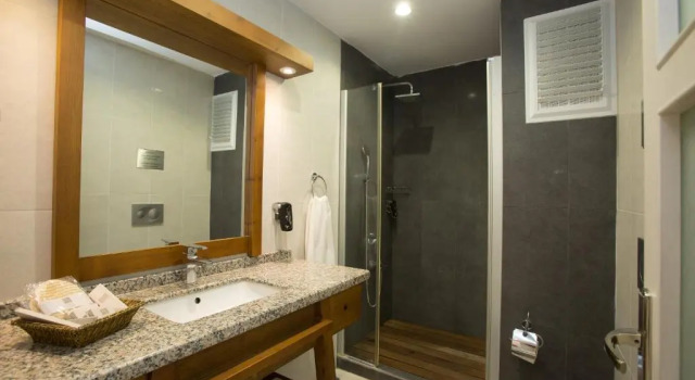 Двухместный номер Standard Dedeminn Marina Hotel
