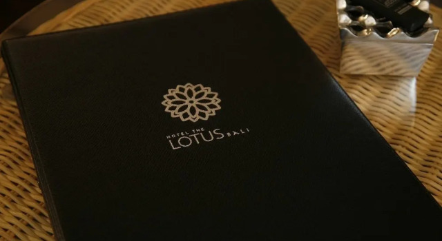 Номер Deluxe Hotel The Lotus Bali