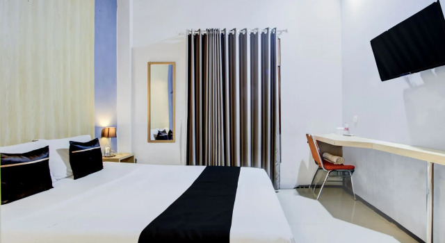 Номер Deluxe Hotel O Tegal near near Pacific Mall Tegal formerly Hugo Suites Family