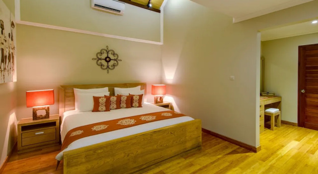 Семейная вилла Super 4 Bed, Sleeps 8, Just 300m walk from Beach
