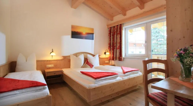 Appartements Hinterlechnerhof, Rezerwuj Apartament Hotele w Tyrol z parkingiem, Parking