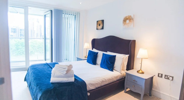 Stunning 1-bed Apartment in Lincoln Plaza, Varaa Huoneisto Asunnot kohteessa Merseyside, Huoneisto