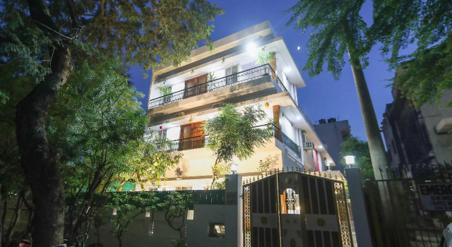 OYO 62702 Golden Home Stay, Забронировать Отель Отели Нью-Дели с завтраком, Завтраки