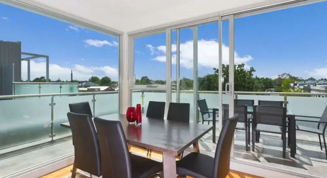 Executive Living in Caulfield, Book Hotel Melbourne 