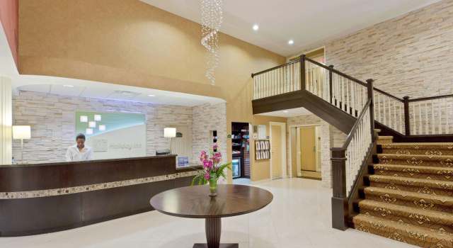 Armoni Inn & Suites