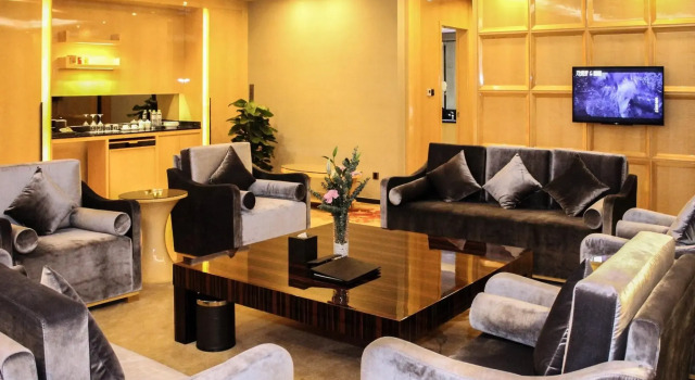 Люкс Executive Golden Phoenix International Hotel