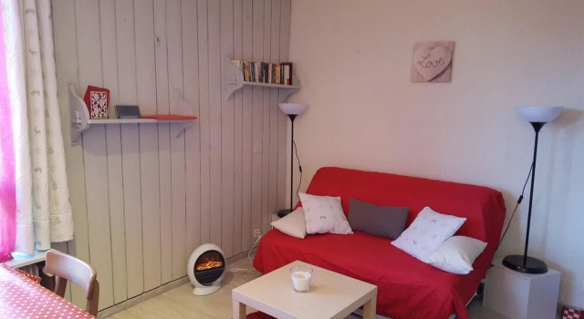 Studio in Praloup, With Wonderful Mountain View and Furnished Terrace, Забронировать Апартаменты/квартира Юверне-Фур Ubaye Valley, рядом с Гондольный подъемник Моланес
