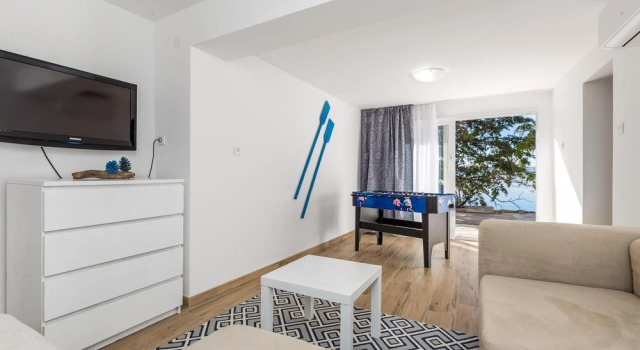 Awesome Home in Lukovo Sugarje With 4 Bedrooms and Wifi