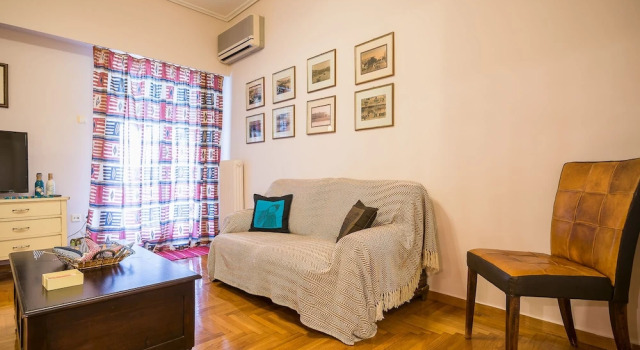 Comfortable Central Athens Flat  by Cloudkeys