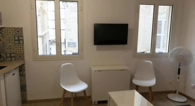 Quiet Studio for 2 Near Palais Des Papes