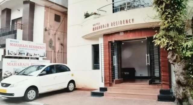 Hotel Maharaja Residency