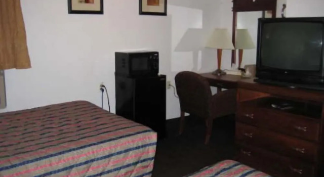 Четырёхместный номер Standard Martin House Motel Brookfield