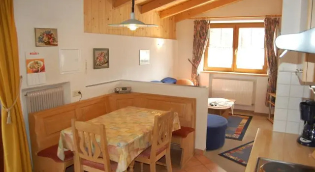 Gästehaus Judith, Rezerwuj Hotel Hotele w Tyrol z parkingiem, Parking