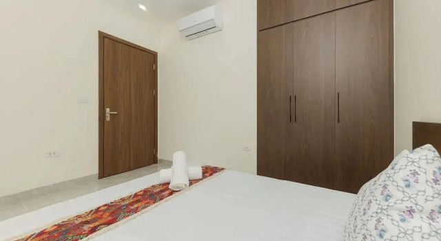 Апартаменты Standard Townhouse Oak West Lake Apartment