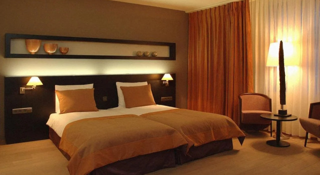 Hotel Van Eyck, Забронировать Отель Отели Маасейк с завтраком, Завтраки