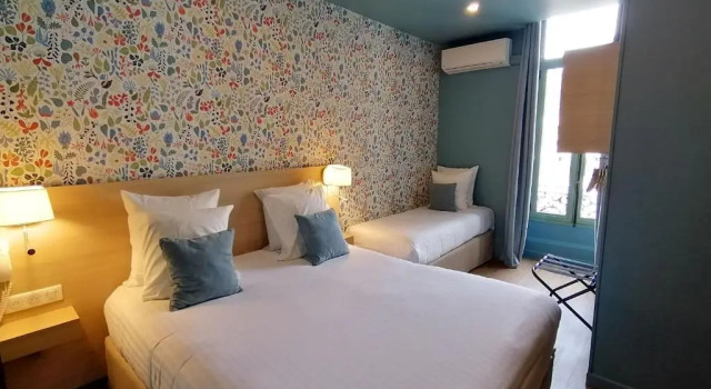 Трёхместный номер Standard с видом на внутренний двор Hôtel Du Centre, un hôtel AMMI