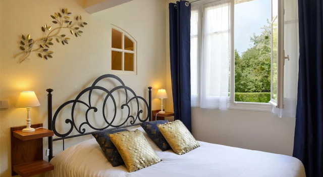 Двухместный номер Economy Logis Manoir De La Giraudière