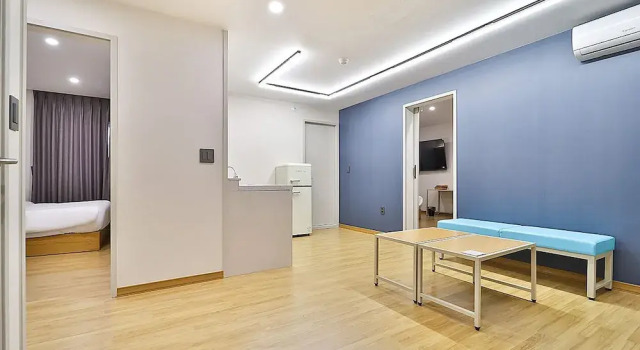 Calmrest Hotel