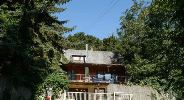 Коттедж Szarvaskő Nyaraló/ Deer Rock Cottage