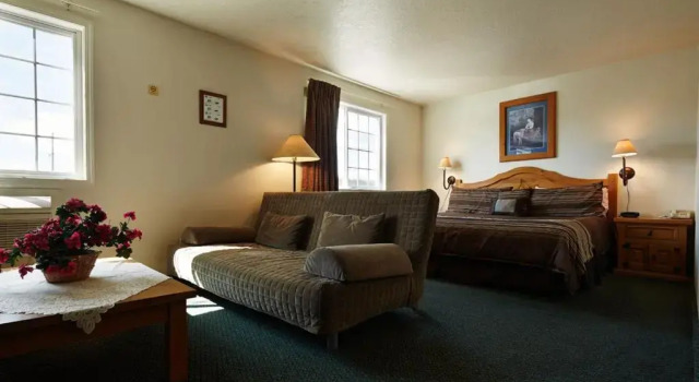 Студия Columbine Inn and Suites