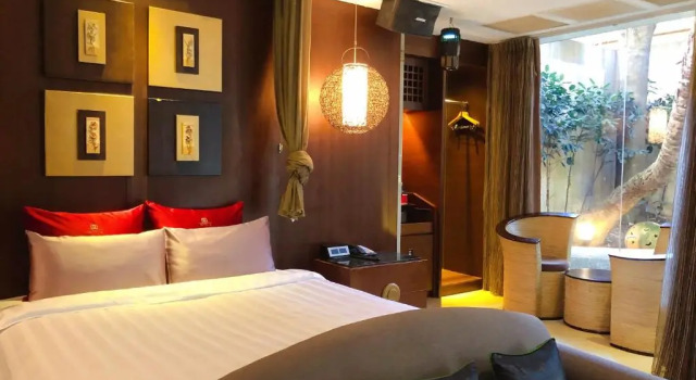 Deluxe Doppel Zimmer mit Balkon Q Motel精品旅館