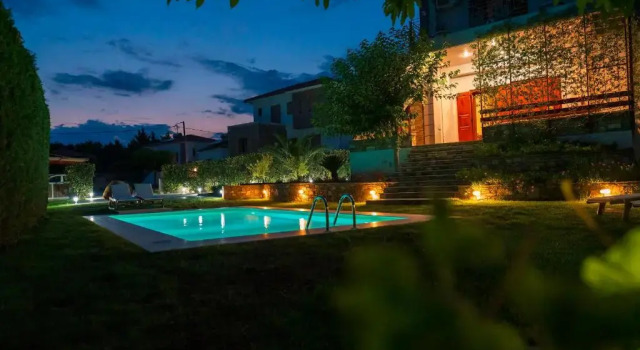 Коттедж Chariklia's House with private pool