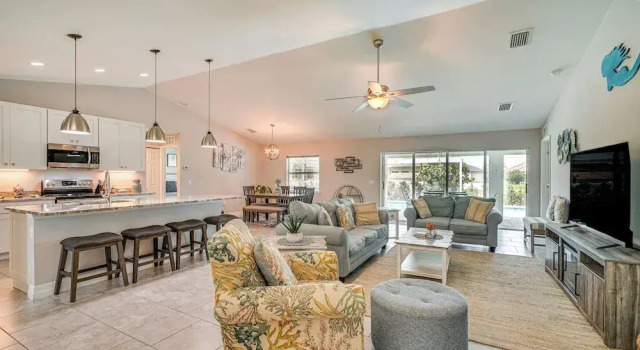 Cape Coral Home w/ Lanai ~ 7 Mi to Marina!