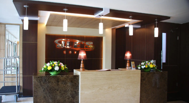 JLE'S Hotel