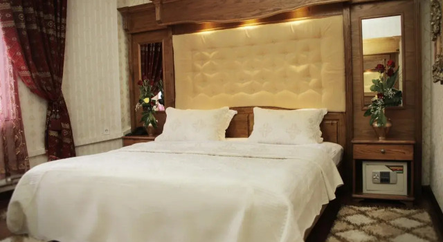 Hotel Afa, Забронировать Отель Отели Приштина 4 звезды, рядом с Statue of Mother Teresa in Pristina, 4*