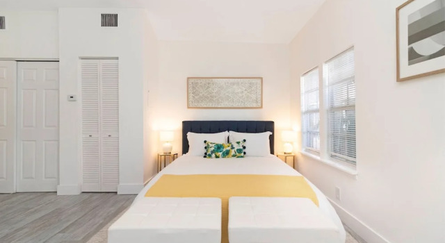 Roami at Downtown Retreat, Varaa Huoneisto Hotellit Miami Beach uima-altaalla, Uima-allas