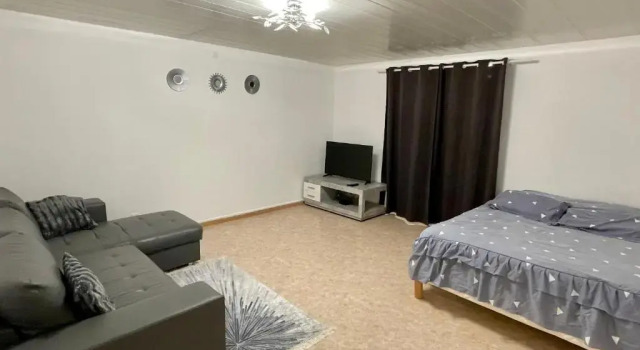 Апартаменты Appartement dans maison à Corbelin proche Walibi