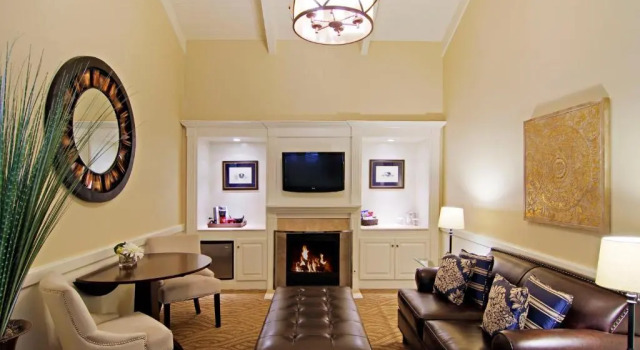 Двухместный люкс Premium Carriage House Inn