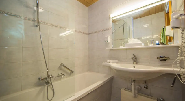 Трёхместный номер Standard Hotel Cresta