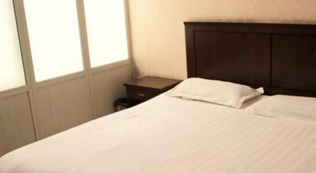 Laiyuan Yishun Inn 2nd Branch, Book Hotel Laiyuan Hebei