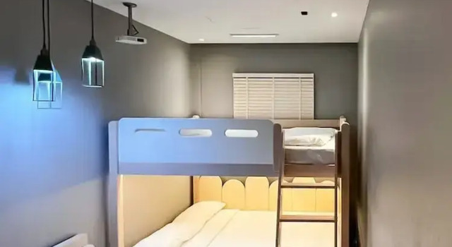 Четырёхместный семейный номер Deluxe Rest Chinatown Hotel