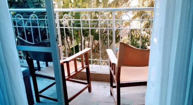 Lovely 2 bedroom beach front apartment